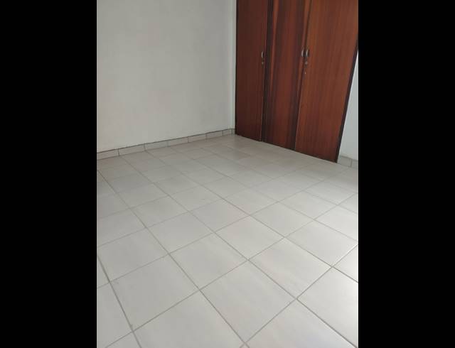 2 BEDROOM FLAT FOR SALE IN SURAYAVILLE